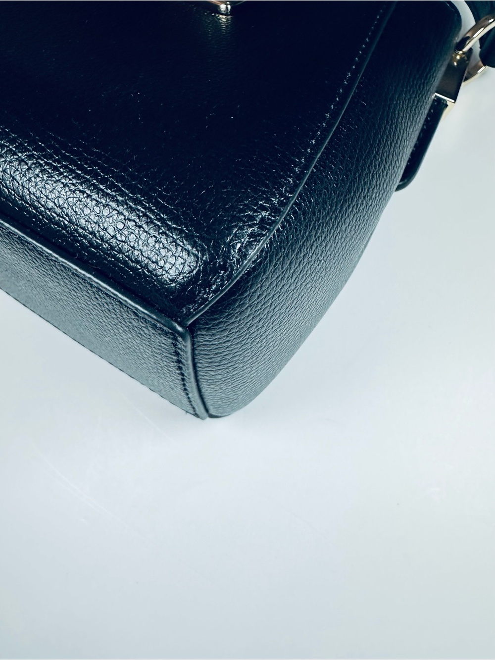 NWT Kate Spade Phoebe Mini Top Handle Crossbody Black Leather KI924 Gift Box - Picture 9 of 16